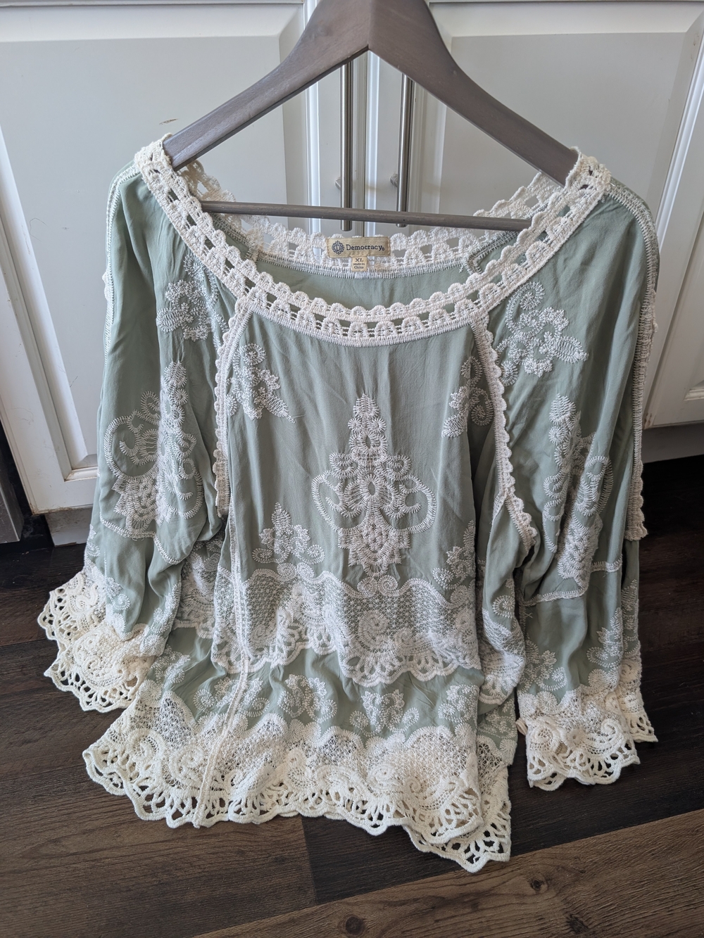 Gorgeous Democracy Sage Green Romantic Bohemian Lace Tunic Top XL